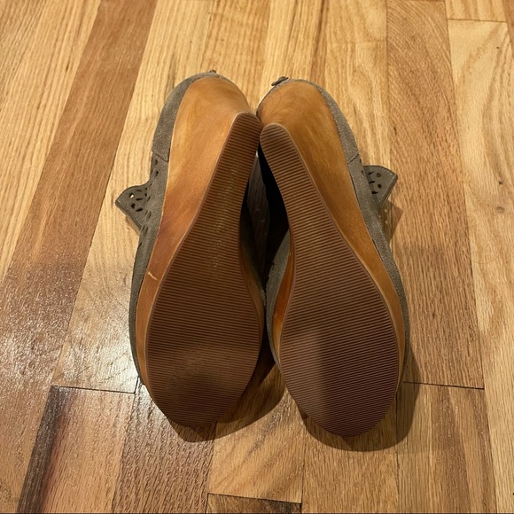 Restricted Laser-Cut Block Open-toe Wedge Bootie Size 8 - Picture 8 of 8